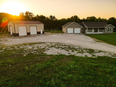 Home for Sale in El Dorado Springs - image 3
