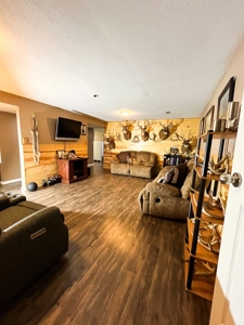 Beautiful 6 Bedroom 4 Bath Home Minutes From Poplar Bluff! - image 27