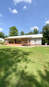 Beautiful 6 Bedroom 4 Bath Home Minutes From Poplar Bluff! - image 4