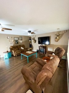 Beautiful 6 Bedroom 4 Bath Home Minutes From Poplar Bluff! - image 19