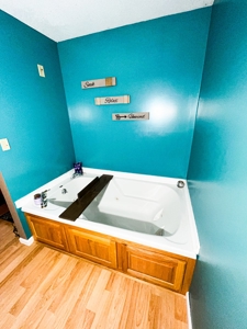 Beautiful 6 Bedroom 4 Bath Home Minutes From Poplar Bluff! - image 23