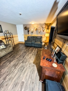 Beautiful 6 Bedroom 4 Bath Home Minutes From Poplar Bluff! - image 28