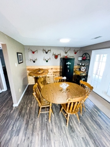 Beautiful 6 Bedroom 4 Bath Home Minutes From Poplar Bluff! - image 32