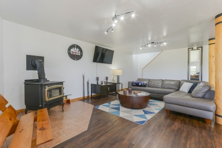 Large Remodeled Cabin on 106 Acres for Sale in Cody Park, CO - image 20