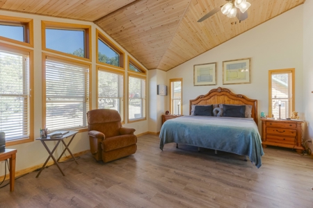 Large Remodeled Cabin on 106 Acres for Sale in Cody Park, CO - image 16