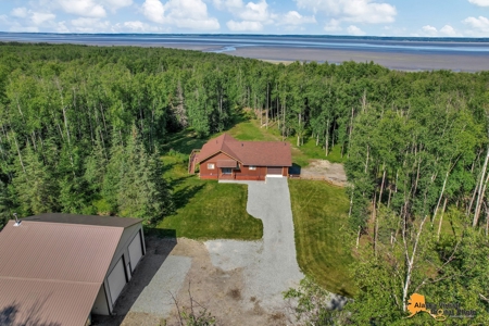 Home on Private Acreage for Sale in Chugiak, Alaska - image 7