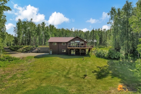 Home on Private Acreage for Sale in Chugiak, Alaska - image 5