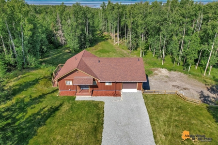 Home on Private Acreage for Sale in Chugiak, Alaska - image 9