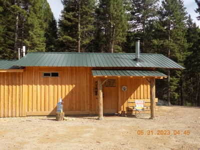 Off-Grid Mountain Cabin on Acreage with Wildlife! - image 8