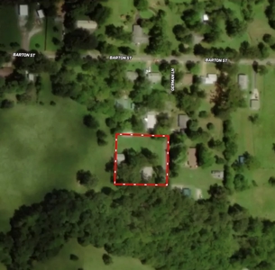 Home in Town in Alton Missouri - image 2