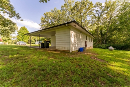 Home in Town in Alton Missouri - image 5