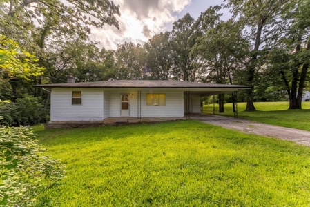 Home in Town in Alton Missouri - image 3
