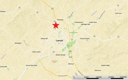 Home Near Historic Downtown Lenoir NC - image 3