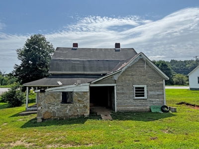 Home Near Historic Downtown Lenoir NC - image 5