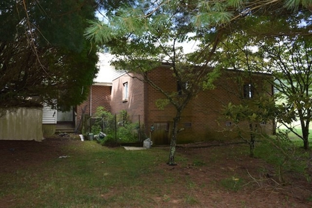 Investment Home for Sale Adjoining the Blue Ridge Parkway - image 3