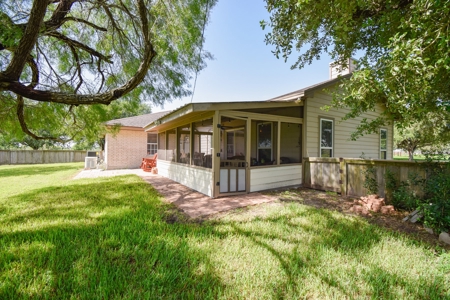 Horse and cattle ranch in Sinton, Texas - image 3