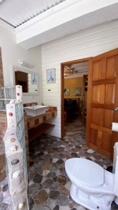 Titled Bluff Beach BnB, Bocas del Toro - image 21