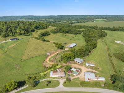 Country Home for Sale in Giles County, Tennessee - image 10