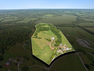 Country Home for Sale in Giles County, Tennessee - image 2
