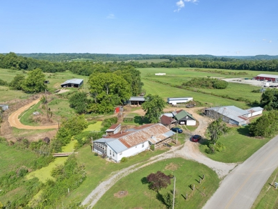 Country Home for Sale in Giles County, Tennessee - image 8