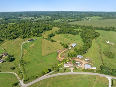 Country Home for Sale in Giles County, Tennessee - image 5