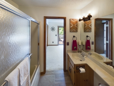 Mountain Chalet for Sale in Seven Devils NC - image 21