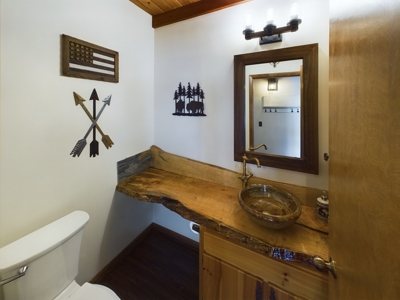 Mountain Chalet for Sale in Seven Devils NC - image 5