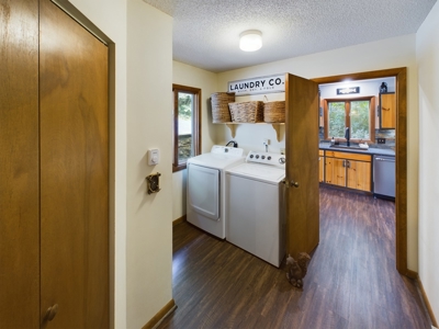 Mountain Chalet for Sale in Seven Devils NC - image 19