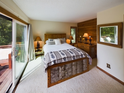 Mountain Chalet for Sale in Seven Devils NC - image 22