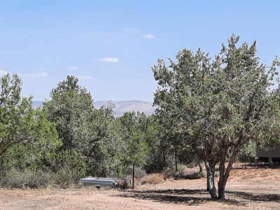 25 Acre Mountain Getaway. - image 24