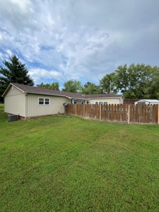 Piedmont Missouri Country Home For Sale - image 20