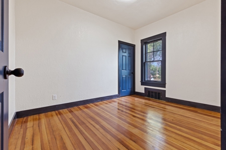 Home for Sale in Gordon Nebraska - image 23