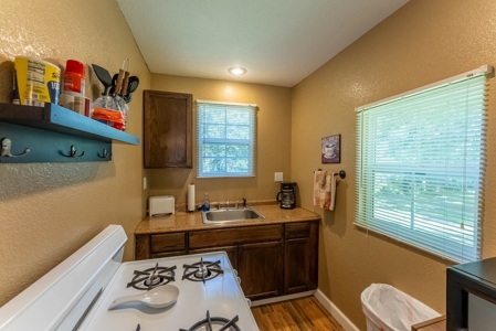 Resort/Investment Property on the Lake in Baxter County - image 32
