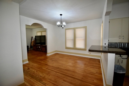 Charming Home on 1.11 Acres in Atlanta, TX - image 10