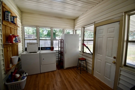 Charming Home on 1.11 Acres in Atlanta, TX - image 22