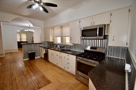 Charming Home on 1.11 Acres in Atlanta, TX - image 20