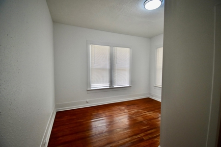 Charming Home on 1.11 Acres in Atlanta, TX - image 12