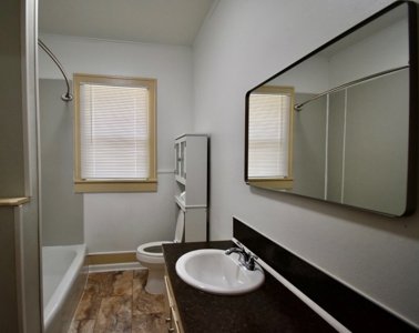 Charming Home on 1.11 Acres in Atlanta, TX - image 24