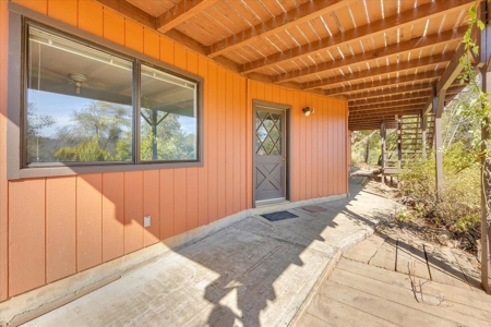 Country Living 5 minutes from Downtown Murphys!! - image 45
