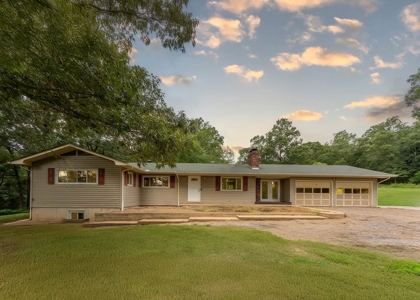 Country Home with Acreage in the Northern Arkansas Ozarks - image 3