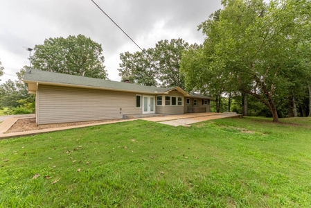 Country Home with Acreage in the Northern Arkansas Ozarks - image 5
