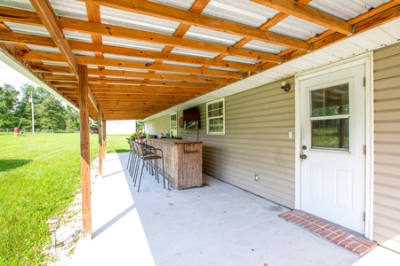 3 Br/2 Bath On 4 Acres With 30 X 50 Enclosed Metal Building - image 8