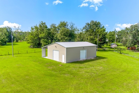 3 Br/2 Bath On 4 Acres With 30 X 50 Enclosed Metal Building - image 40