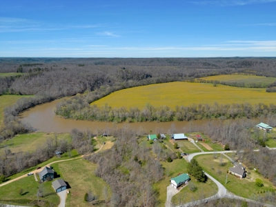 Country Home for Sale in Hickman County, Tennessee - image 3