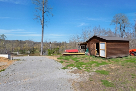 Country Home for Sale in Hickman County, Tennessee - image 43