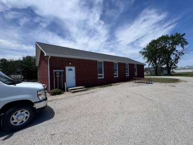 Hamilton Mo Commercial Building For Sale - image 9