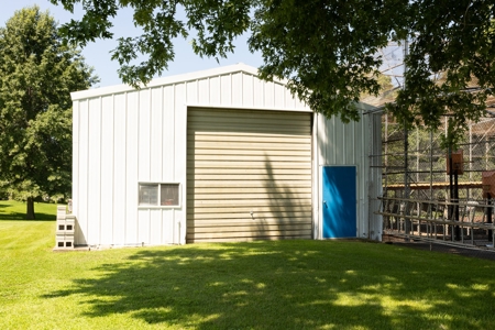 Entertainment Business w/ Home in Southern Iowa FOR SALE - image 4