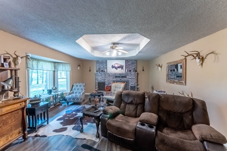 Country Home and Acreage/Farm in the Missouri Ozarks - image 10