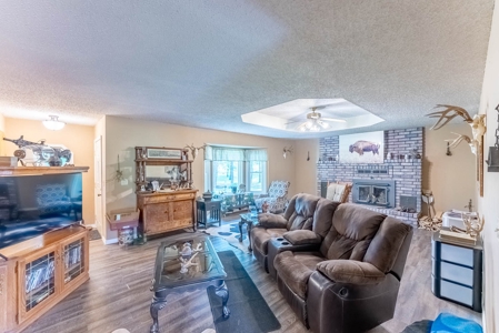 Country Home and Acreage/Farm in the Missouri Ozarks - image 9