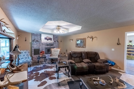 Country Home and Acreage/Farm in the Missouri Ozarks - image 11